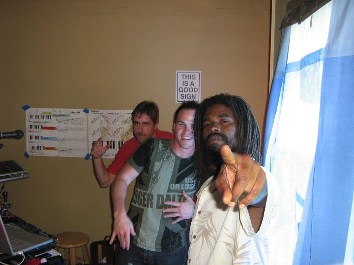 2010 Good Sign tour — group with sign